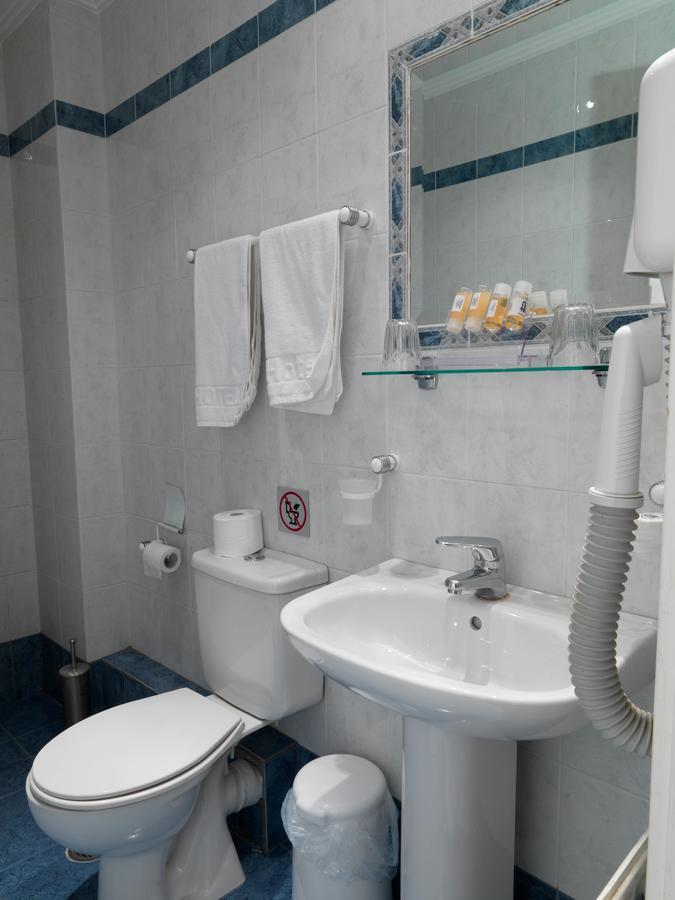 Alex Hotel Tripoli Exteriör bild